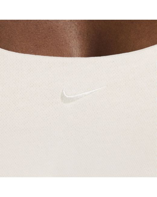 Canotta slim corta in french terry sportswear chill terry di Nike in Brown
