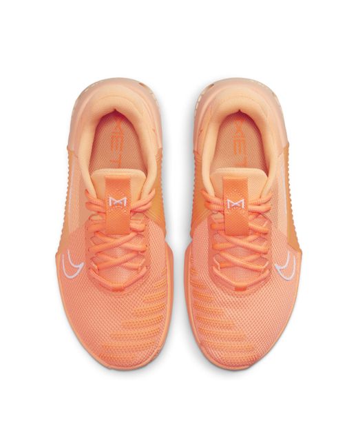 Pink store workout shoes