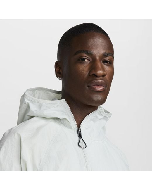 Nike White Aps Uv Repel Lightweight Versatile Jacket for men