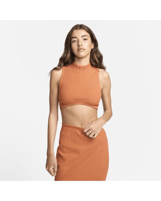 Nike Sportswear Chill Knit Geribde Korte Tanktop Met Opstaande Kraag in het Orange