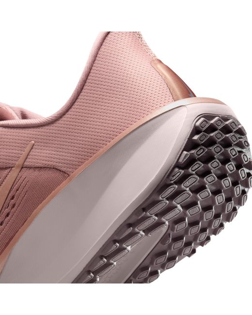 Nike Brown Quest 6 Road Running Shoes