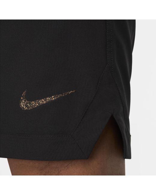 Nike Black Swim Offshore 7" Board Shorts for men
