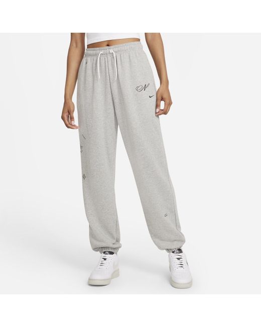 Pantaloni jogger oversize Sportswear Icon ClashNike in Pile di colore Grigio  | Lyst