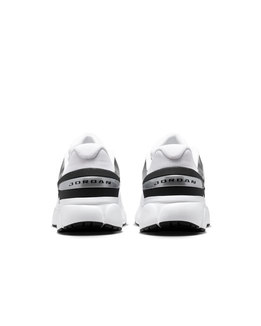 Nike White Trunner Flow Shoes for men