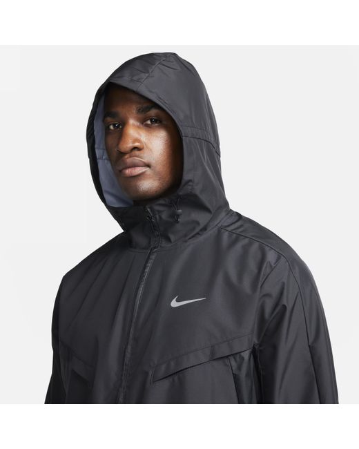 Giacca da running storm-fit windrunner di Nike in Gray da Uomo