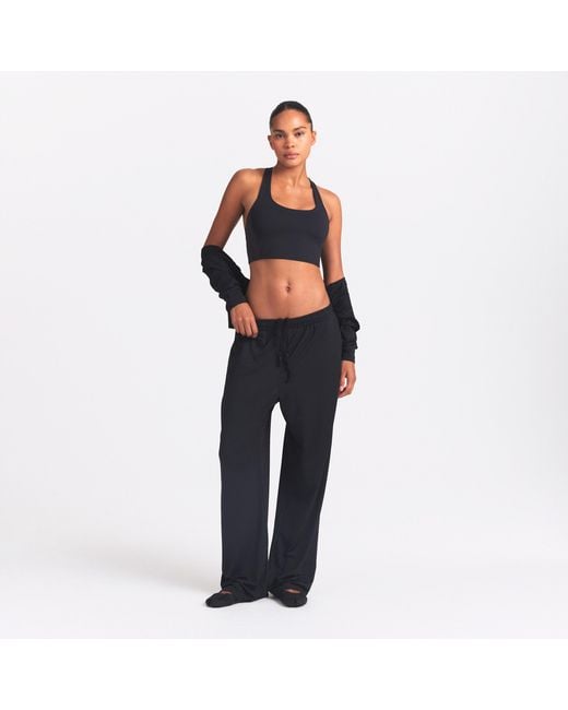 Nike Skims Airy Wide-Leg Pants in Black | Lyst