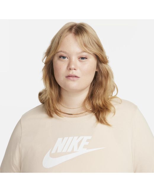 Nike Sportswear Essential Cropped Logo Tshirt (plus Size) in Natural