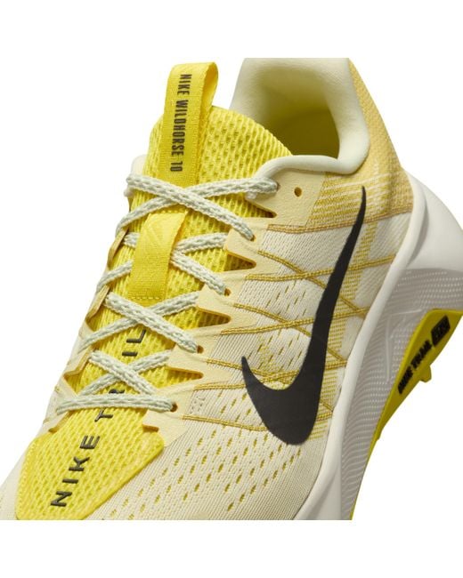 Nike Yellow Wildhorse 10 Trail Running Shoes for men
