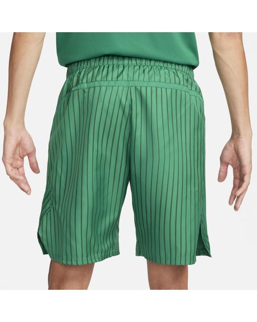 Shorts da tennis 23 cm dri-fit court victory di Nike in Green da Uomo
