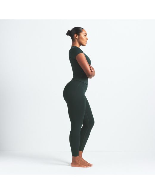 Nike Green Skims Matte High-Waisted V-Line 26" Leggings