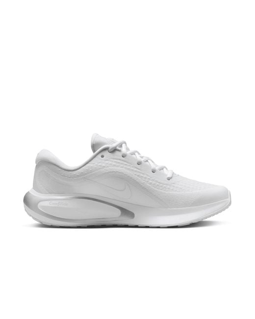◆正規品◆NIKE JOURNEY RUN WHITE(W)◆関税/送料無料◆人気◆ Nike Journey Run Women's Road Running Shoes