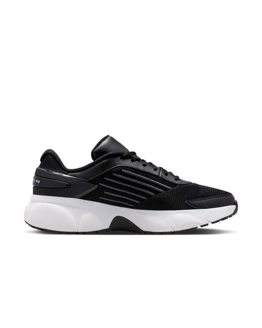 Nike Black Trunner Flow Shoes for men