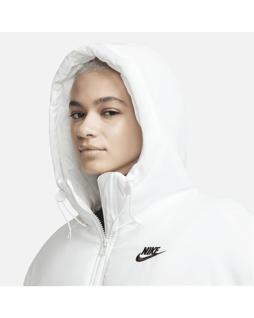 Nike Sportswear Classic Puffer Therma-fit Ruimvallende Parka Met Capuchon in het Green