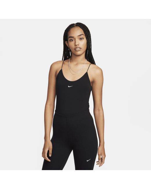 Body aderente con spalline sottili sportswear chill knit di Nike in Black