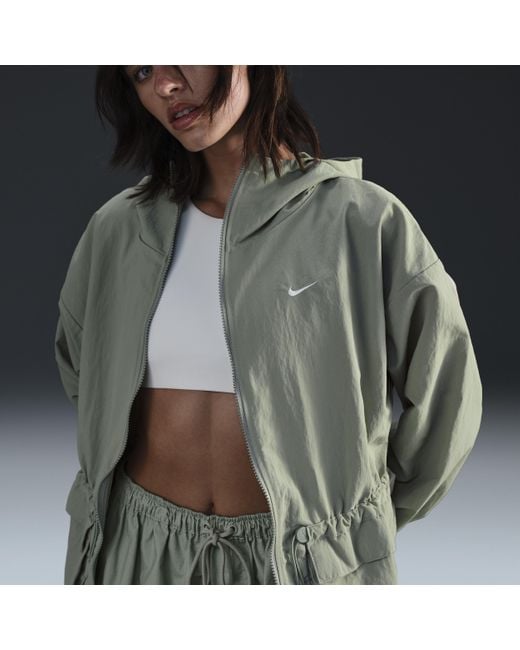 Nike Sportswear Everything Wovens Oversized Hooded Jacket in Nike Sportswear Everything Wovens Oversized Hooded Jacket in