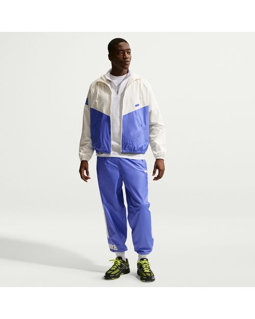 Nike White Windrunner Graphic Woven Jacket for men