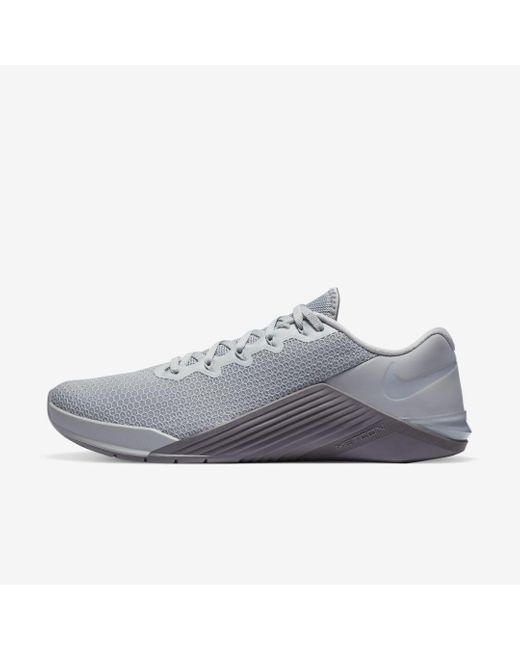 Nike Metcon 5 Training Shoe (gunsmoke) - Clearance Sale in Gray for Men ...