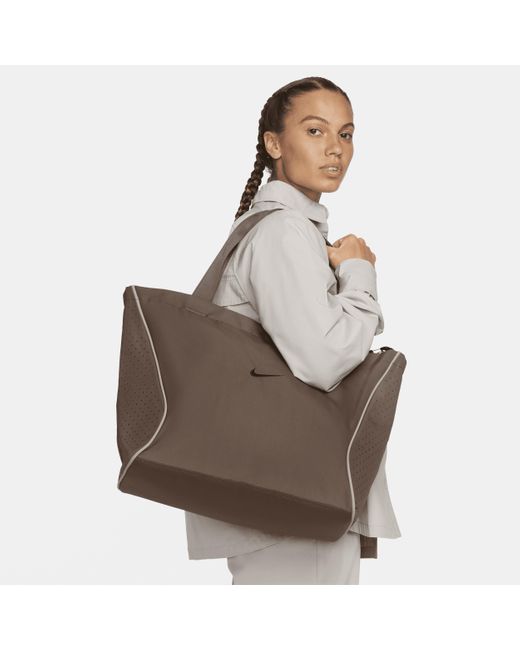 Nike Unisex Sportswear Essentials Tote Bag (26l) In Brown, in Metallic |  Lyst