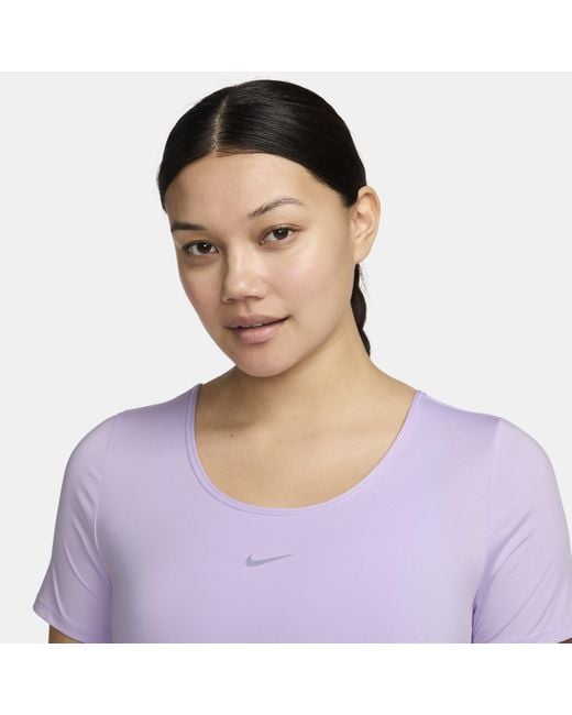 Top corto a manica corta dri-fit one classic di Nike in Purple