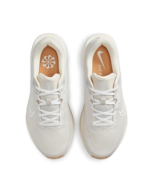 Nike White Quest 6 Road Running Shoes