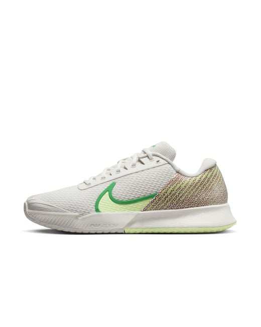 Scarpa da tennis per campi in cemento court air zoom vapor pro 2 premium di Nike in Green da Uomo