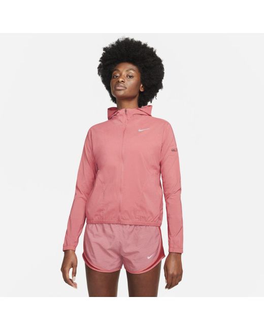 Nike Synthetic Impossibly Light Hooded Running Jacket in Pink - Lyst