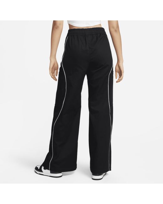 Pantaloni a vita alta in tessuto sportswear di Nike in Black