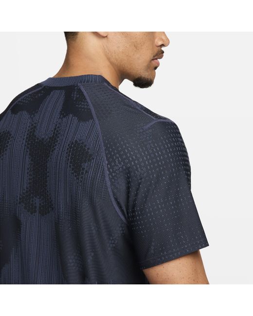 Maglia versatile a manica corta dri-fit adv a.p.s. di Nike in Blue da Uomo
