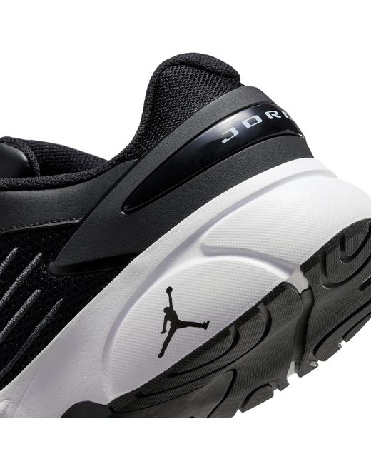 Nike Black Trunner Flow Shoes for men