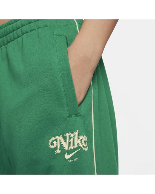 Pantaloni in french terry a gamba dritta sportswear di Nike in Green
