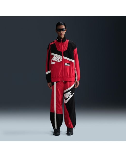Nike Sportswear Oversized Woven Jacket in Red | Lyst
