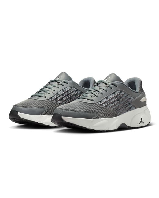 Nike Gray Trunner Flow Shoes for men