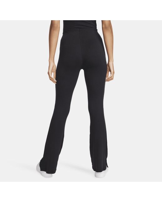 Nike Sportswear Chill Knit Strakke legging Met Wijd Uitlopende Pijpen En Mini-rib in het Black