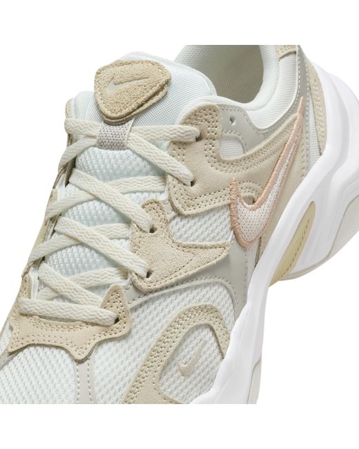 Nike White Al Shoes