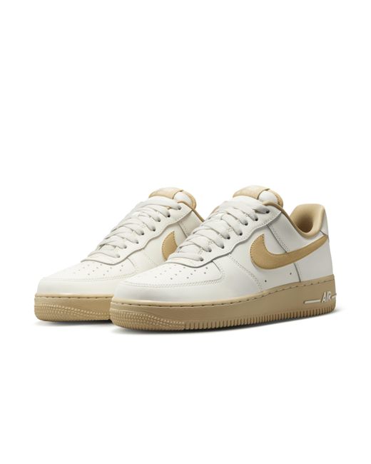 Nike White Air Force 1 '07 Shoes