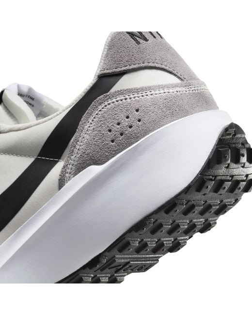Nike White Waffle Nav Shoes for men