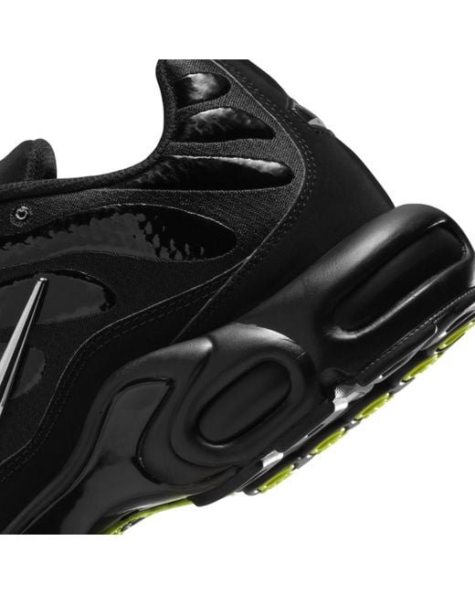 Nike Black Air Max Plus Shoes for men
