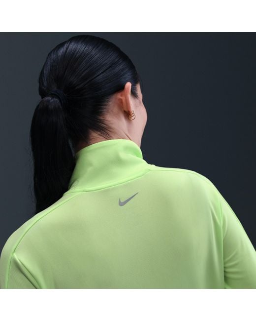 Capo Midlayer Da Running Con Zip A Metà Lunghezza Dri-Fit Swoosh – Donna di Nike in Green