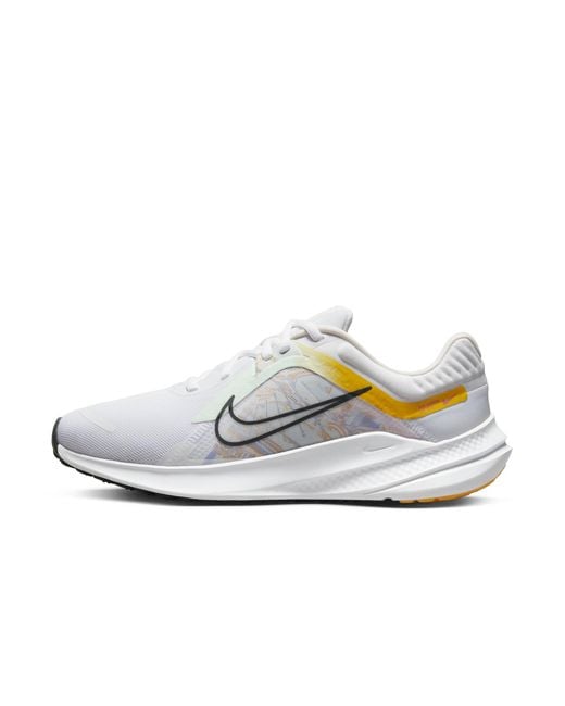 Nike Rubber Quest 5 Premium Road Running Shoes in White | Lyst