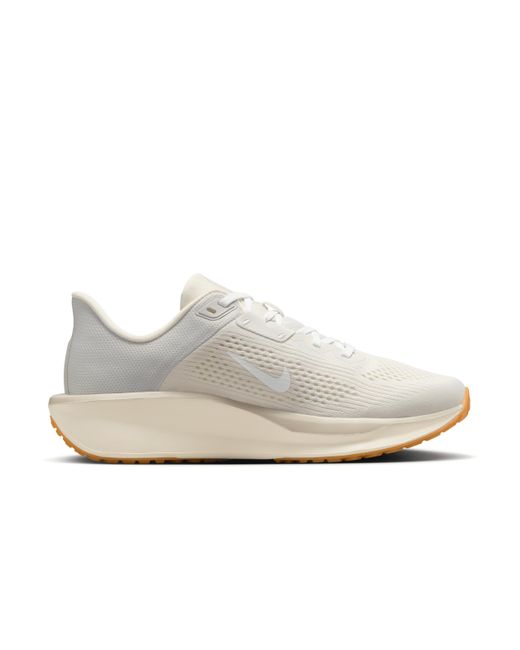 Nike White Quest 6 Road Running Shoes