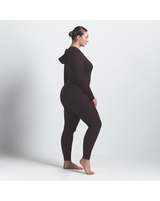 Nike Black Skims Weightless Layers High-Waisted V-Panel Leggings