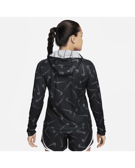 Giacca da running stampata con cappuccio swoosh di Nike in Black