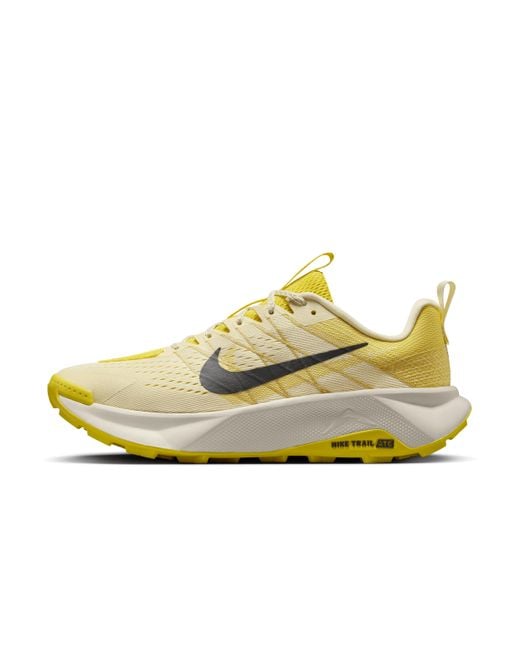 Nike Yellow Wildhorse 10 Trail Running Shoes for men