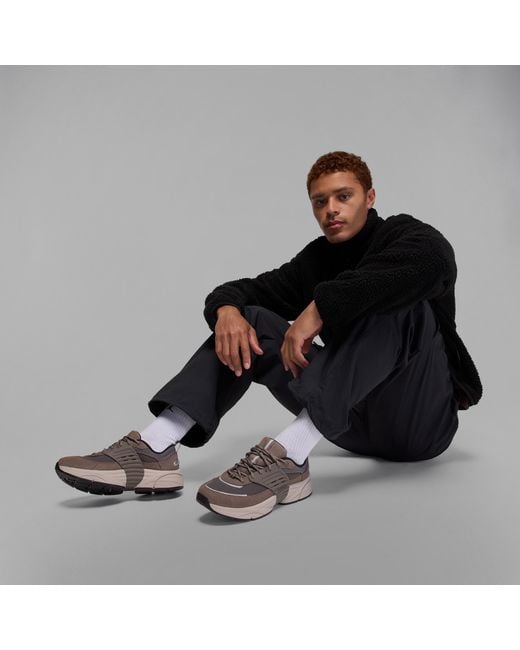Nike Brown Trunner O/S Shoes for men