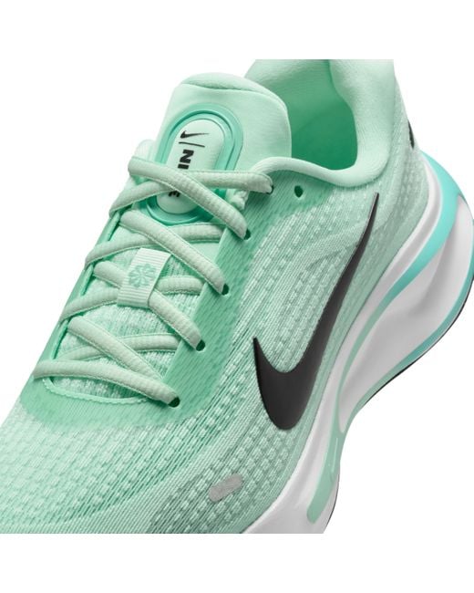 Nike Journey Run Road Running Shoes in Green | Lyst