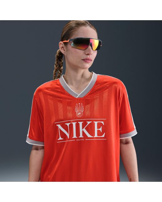 nike t shirts women's v neck