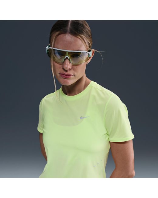 Nike Swift Dri-Fit Hardlooptop Met Korte Mouwen Voor in het Green