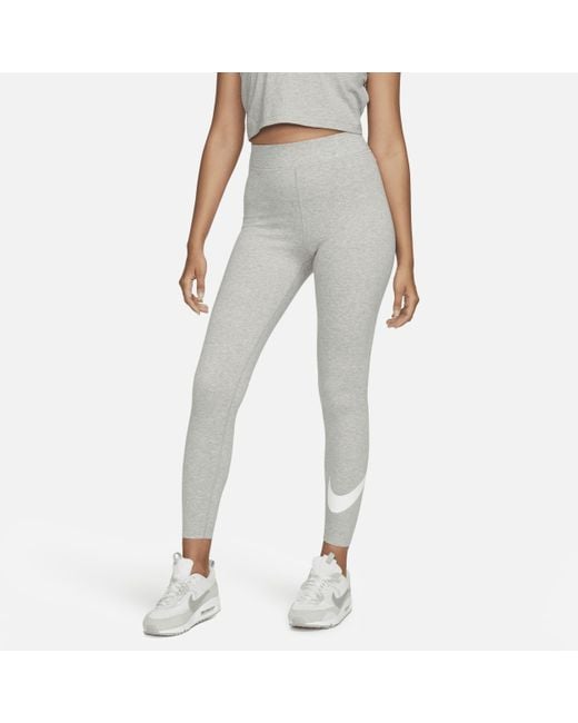 Nike Sportswear Classics legging Met Hoge Taille En Graphic in het Gray