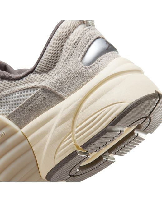 Nike White Trunner O/S Shoes for men