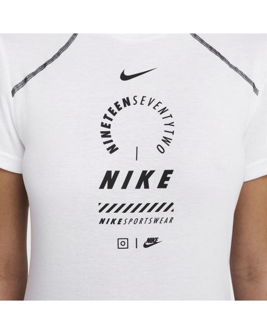 Abito a manica corta sportswear di Nike in White